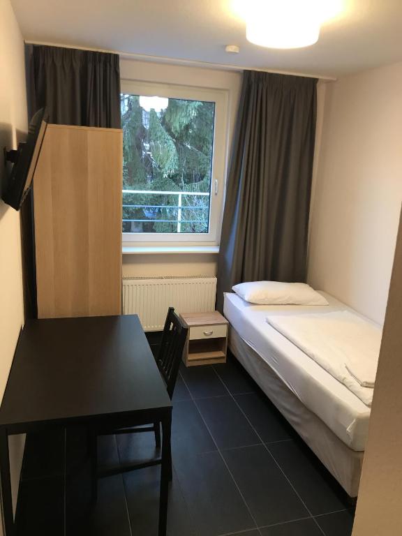 RENTApartment Düsseldorf room 3